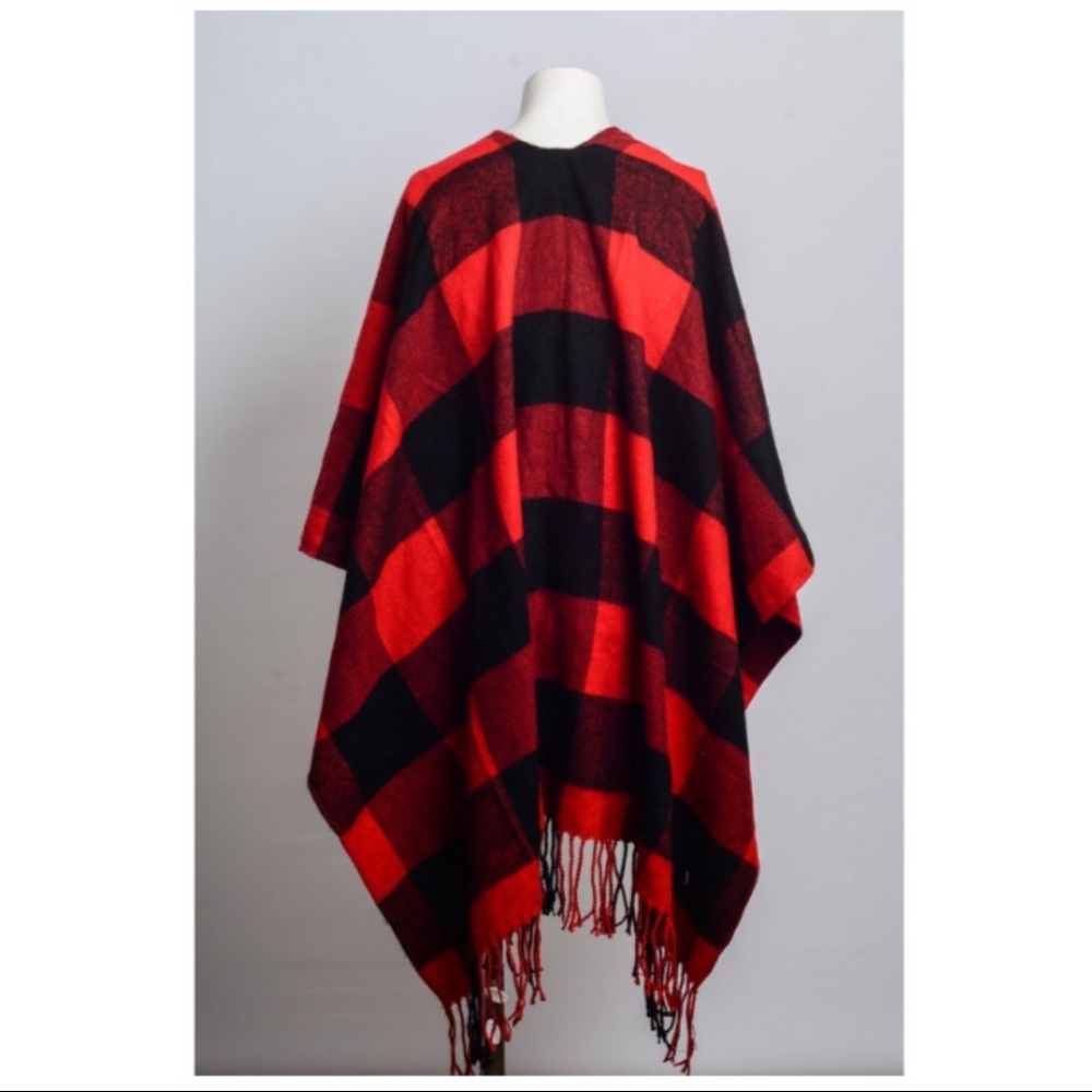 Last 1 New Cozy Soft Chic Plaid Fringe Poncho - Picture 9 of 10